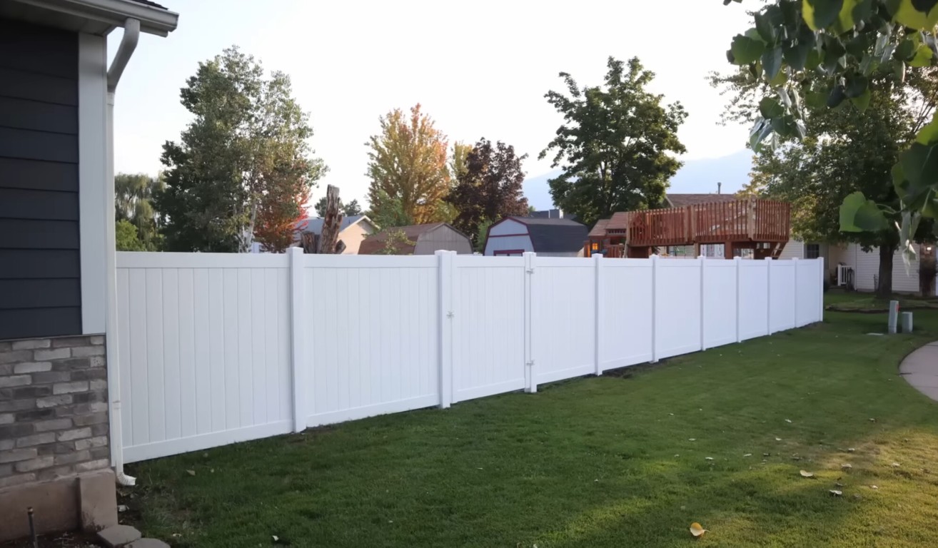 Durable vinyl privacy fence in Port Arthur backyard